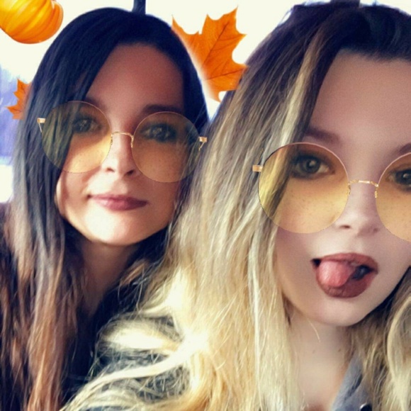 Meet your Posher, Trista - Picture 3 of 8